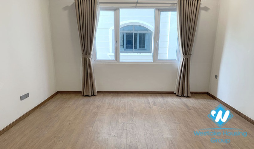 New beautiful villa with corner unit with large yard for rent